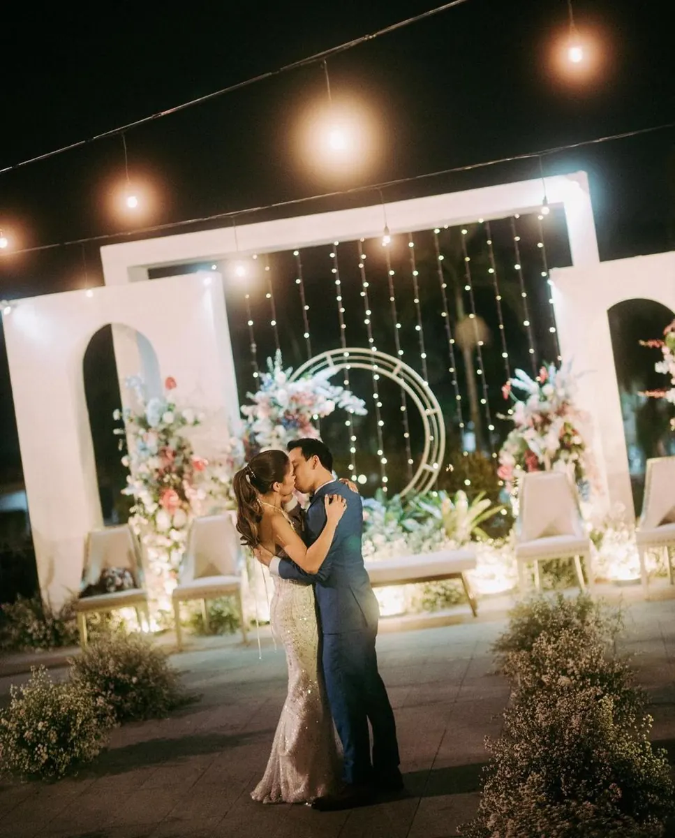Outdoor Garden & Fairylight Wedding